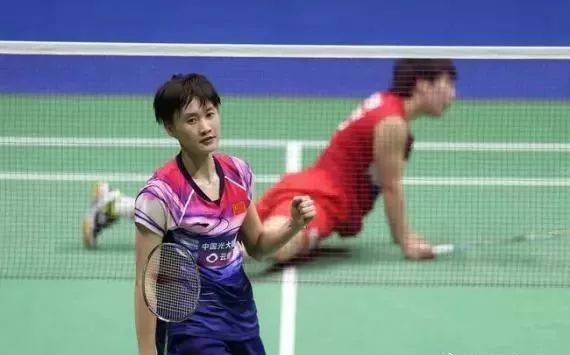 对霍华德和 对霍华德和